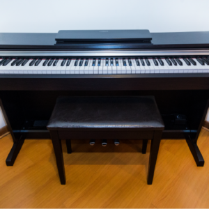 piano clavinova Yamaha ARIUS YDP-142